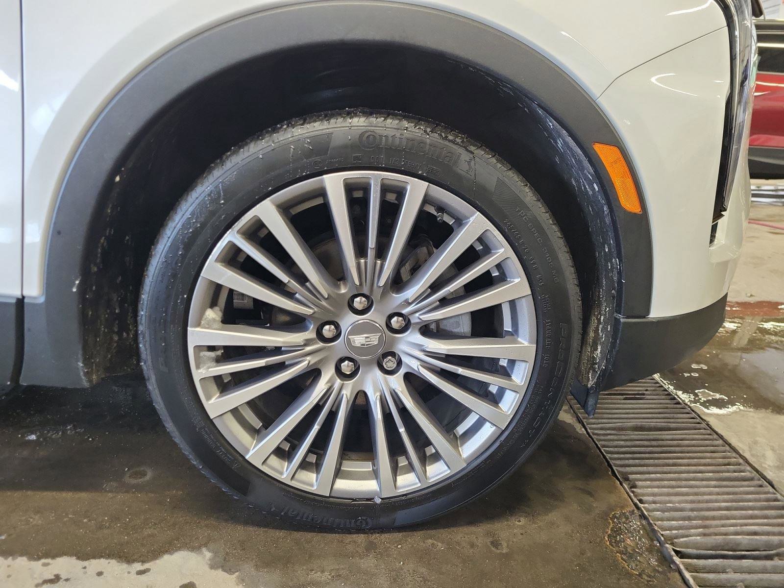 Used 2024 Cadillac XT4 Premium Luxury w/ Technology Package image 30