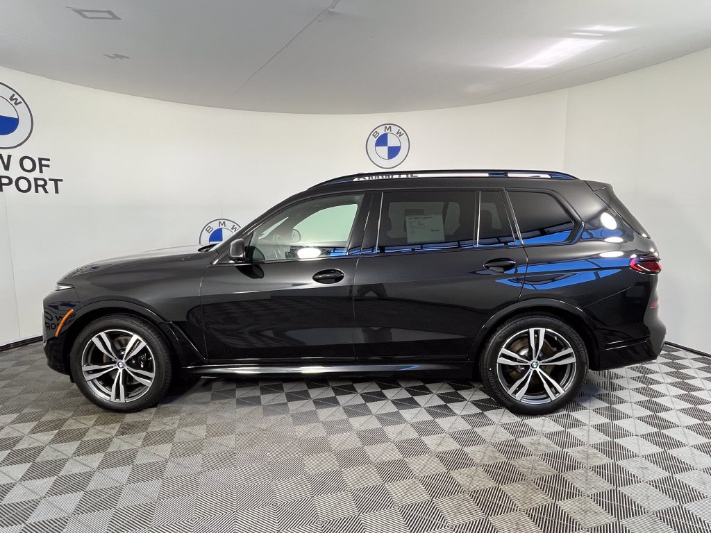 Used 2024 BMW X7 xDrive40i w/ M Sport Package AWD/4WD image 13