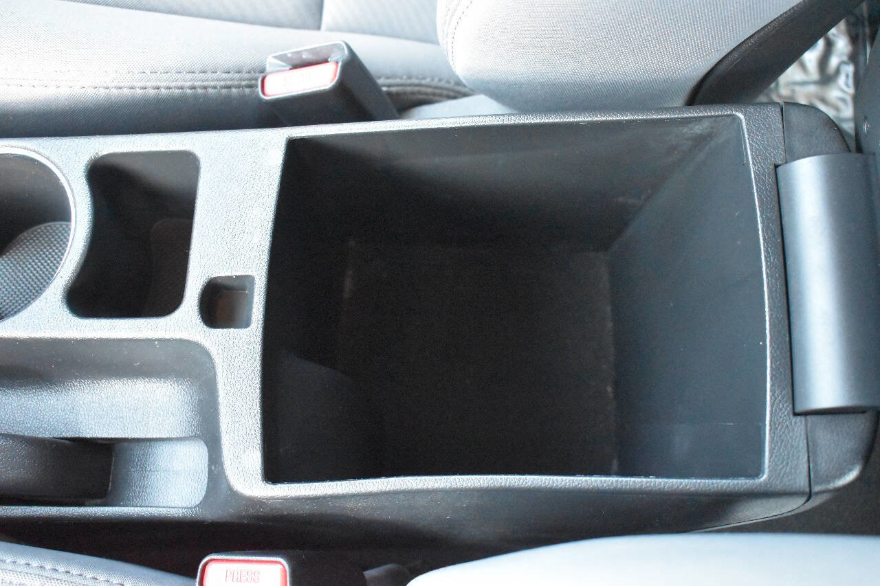 Used 2012 Hyundai Elantra GLS w/ Preferred Pkg 3 image 27