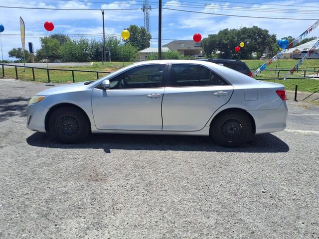Used 2012 Toyota Camry L FWD image 4