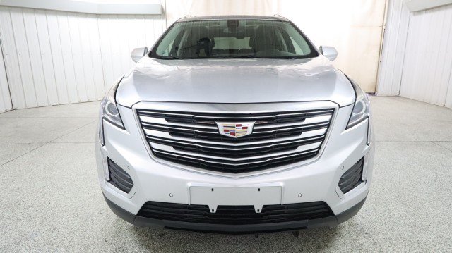 Used 2017 Cadillac XT5 Luxury w/ Driver Awareness Package AWD/4WD image 7