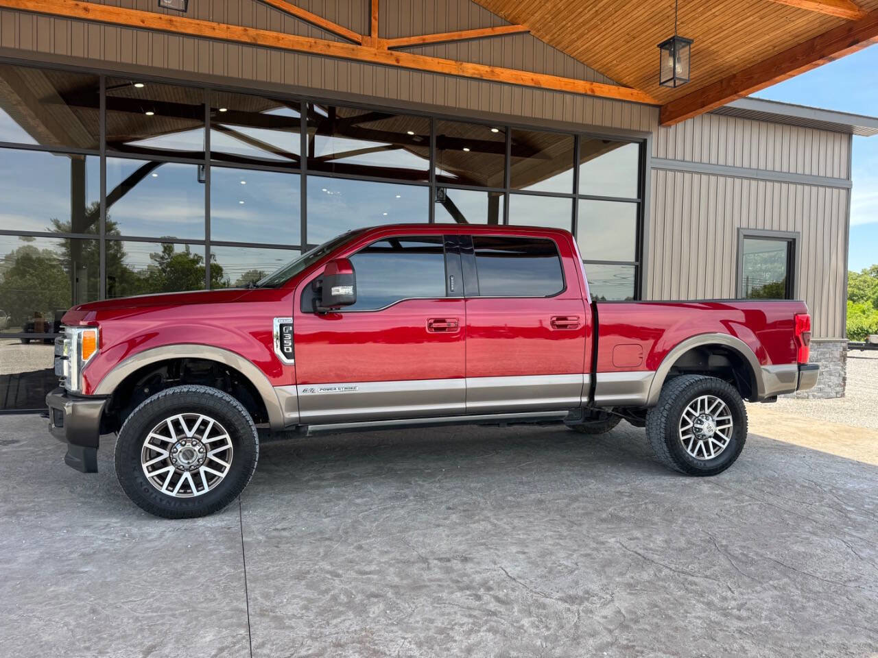 Used 2019 Ford F350 King Ranch w/ King Ranch Ultimate Package AWD/4WD image 2