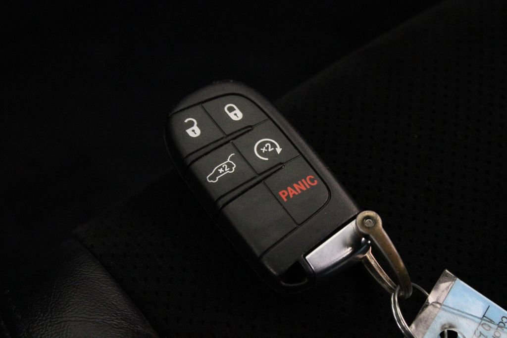 Used 2018 Jeep Grand Cherokee Altitude image 28