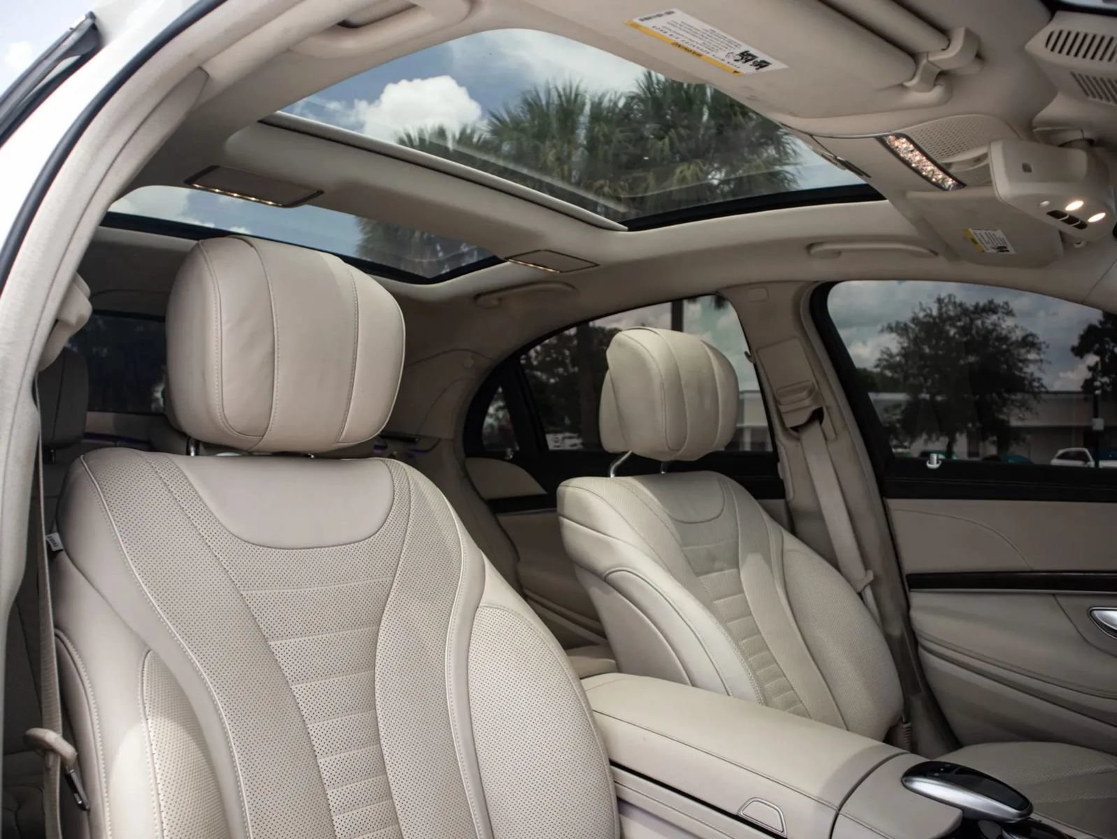 Used 2019 Mercedes-Benz S 560 Sedan w/ AMG Line Exterior image 16