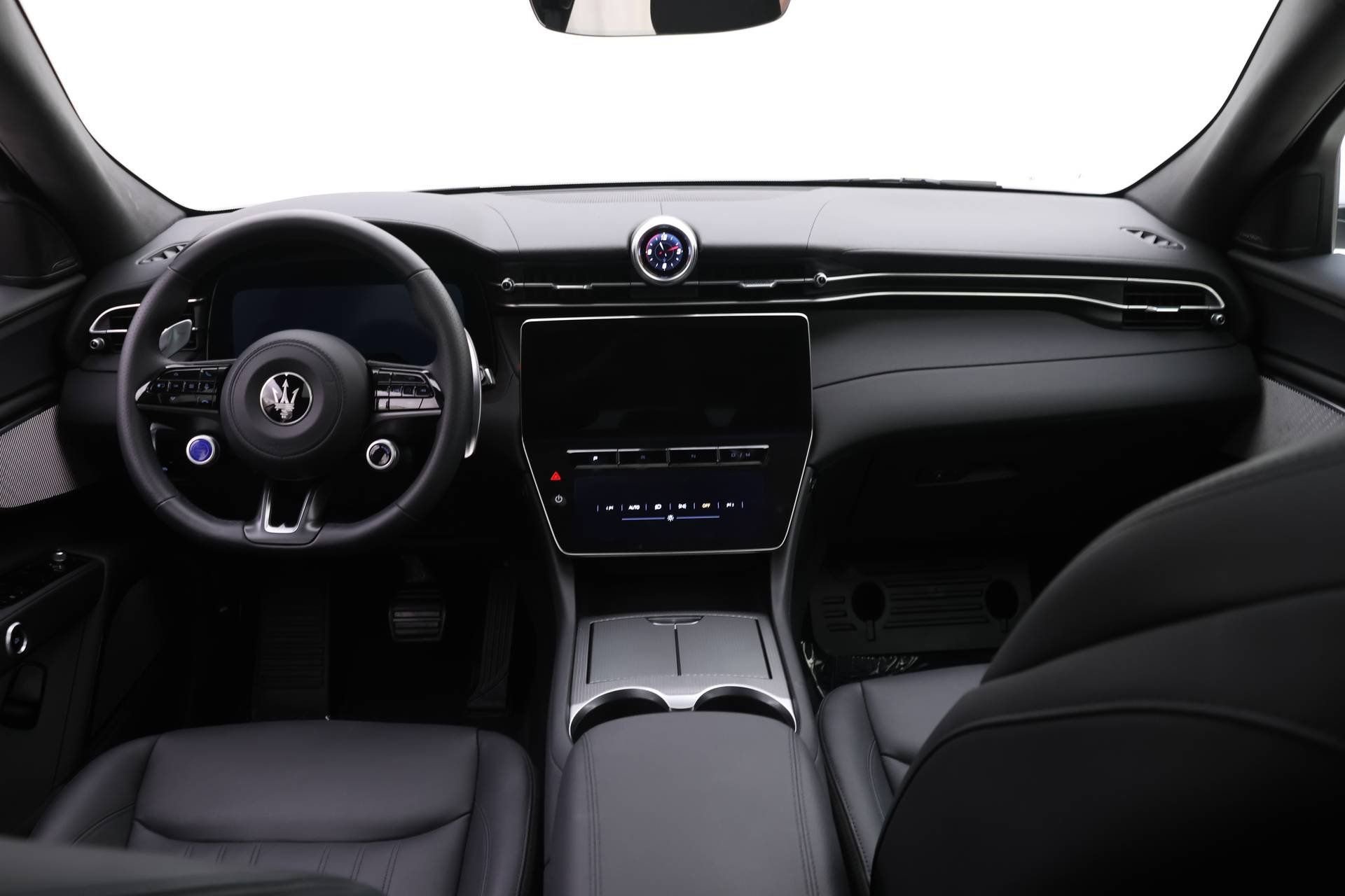 New 2024 Maserati Grecale GT image 8