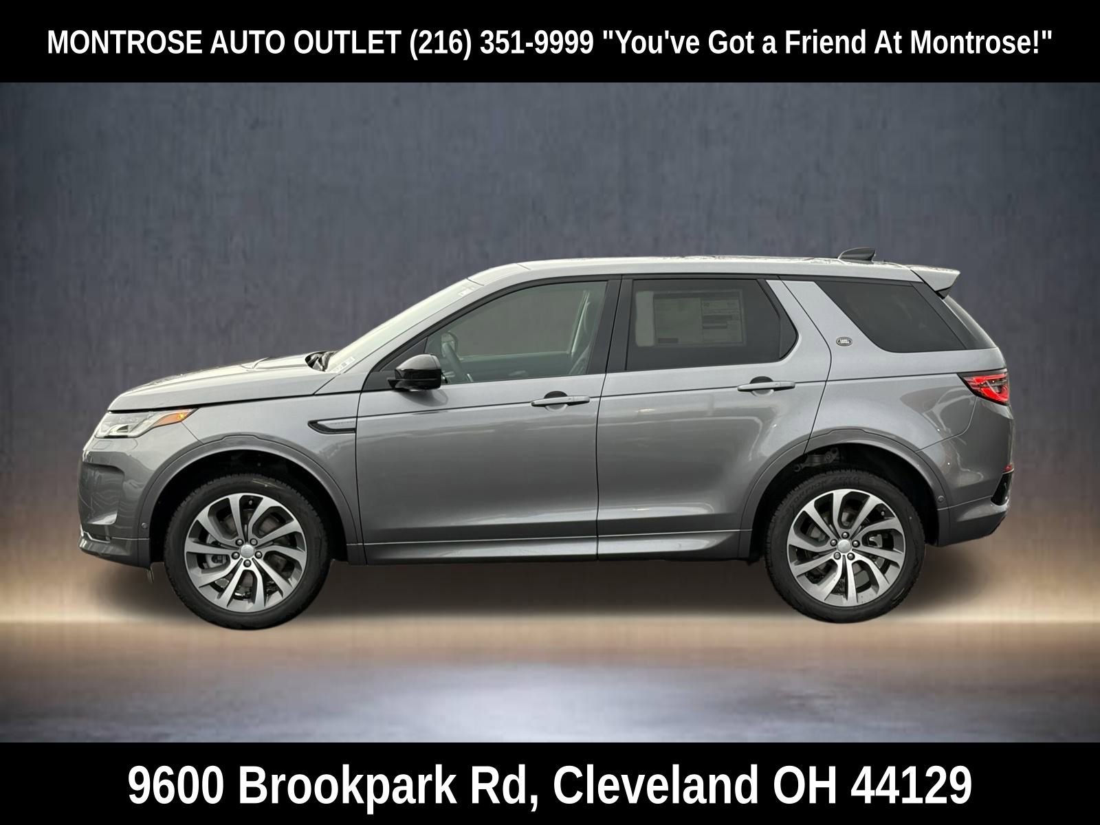 New 2025 Land Rover Discovery Sport S image 2