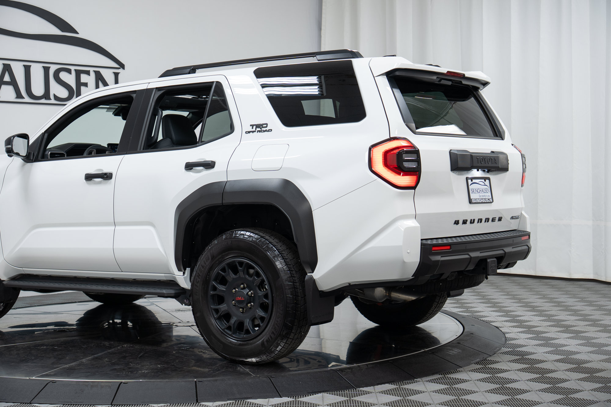 Used 2025 Toyota 4Runner TRD Off-Road Premium AWD/4WD image 35