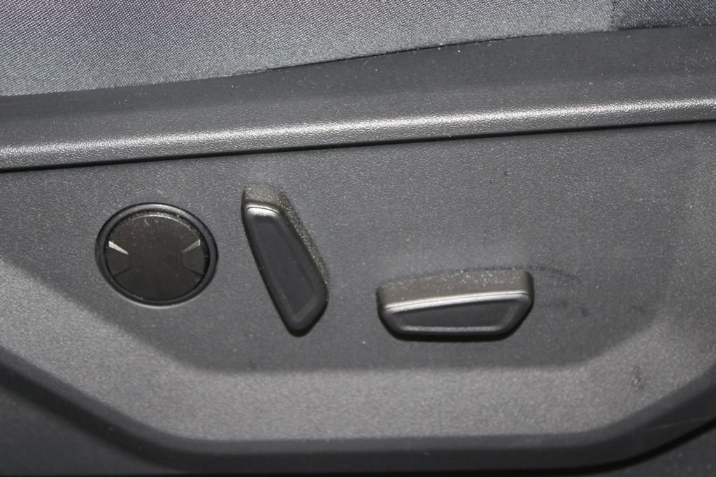 Used 2025 Ford Expedition Active RWD image 28