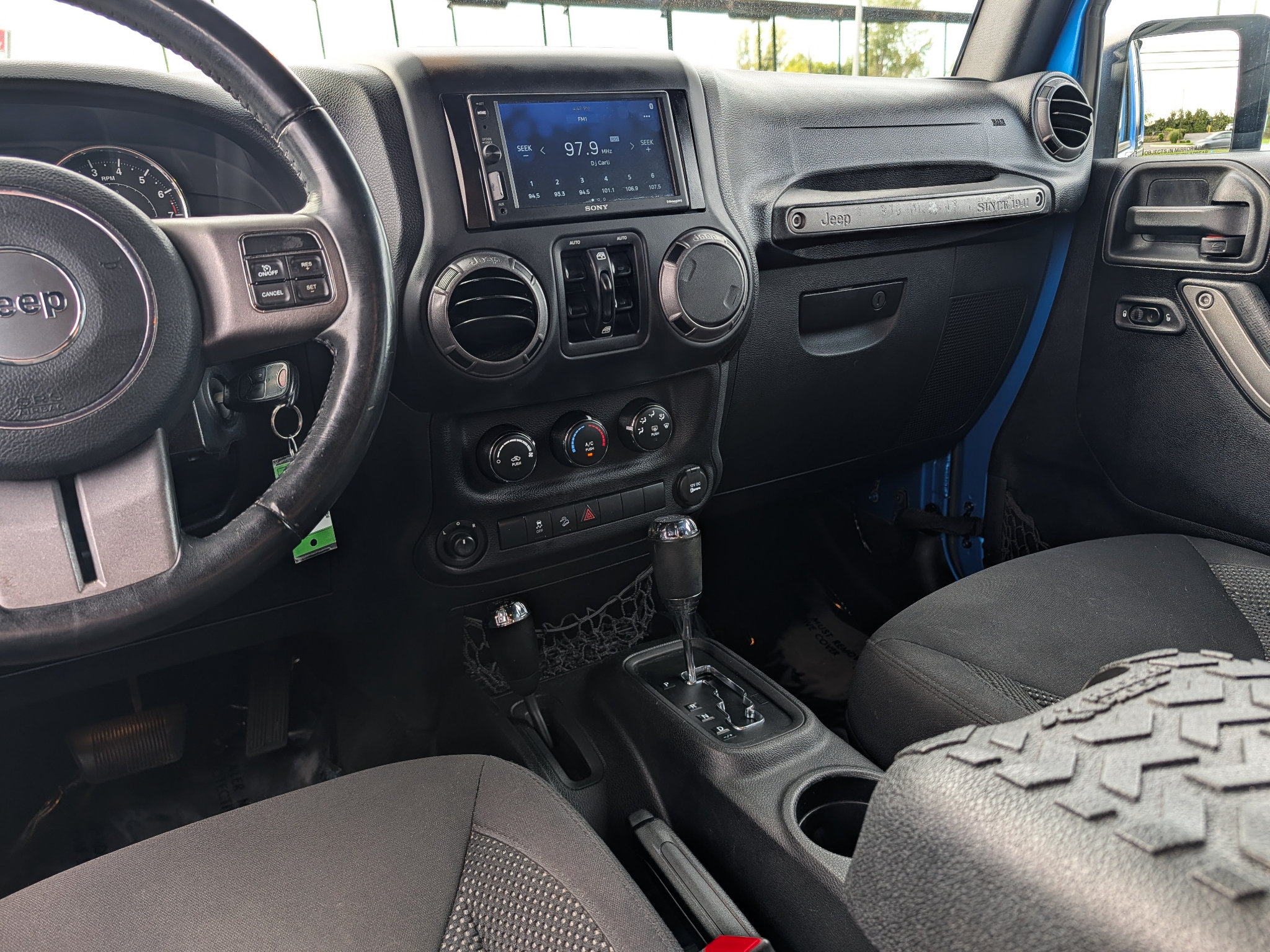 Used 2016 Jeep Wrangler Unlimited Sport AWD/4WD image 25