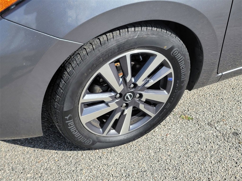 Used 2023 Nissan Versa SV image 11