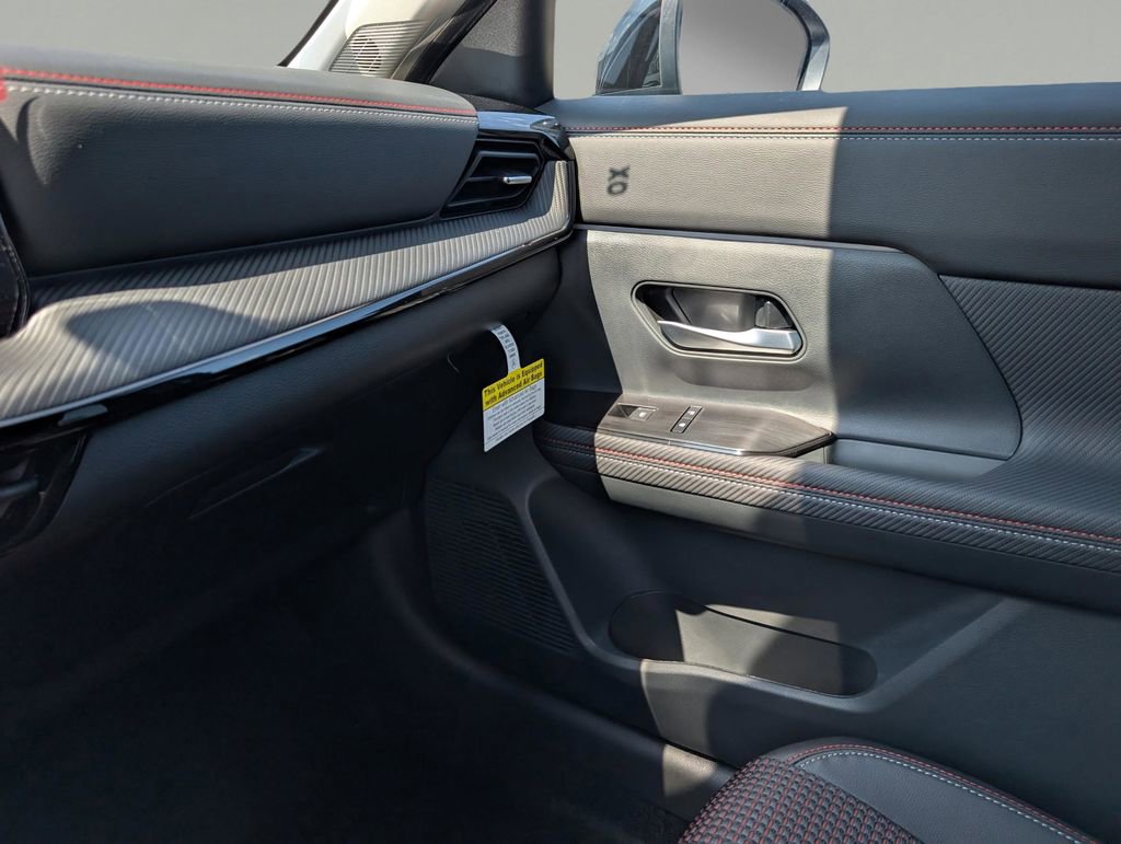 New 2026 Nissan Kicks SR image 29