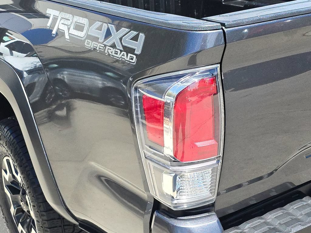 Used 2021 Toyota Tacoma TRD Off-Road w/ Technology Package AWD/4WD image 36