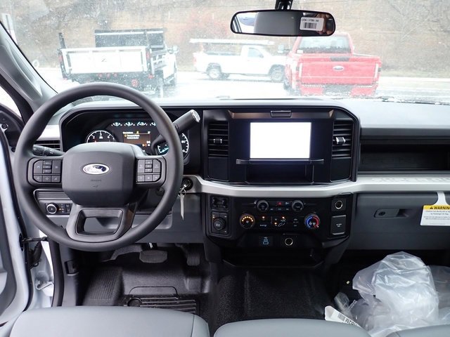 New 2025 Ford F350 XL w/ XL Chrome Package image 16