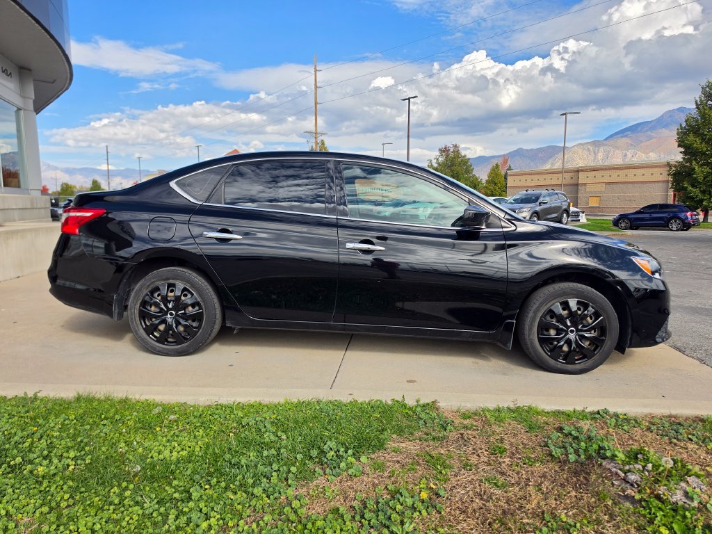 Used 2019 Nissan Sentra S FWD image 4