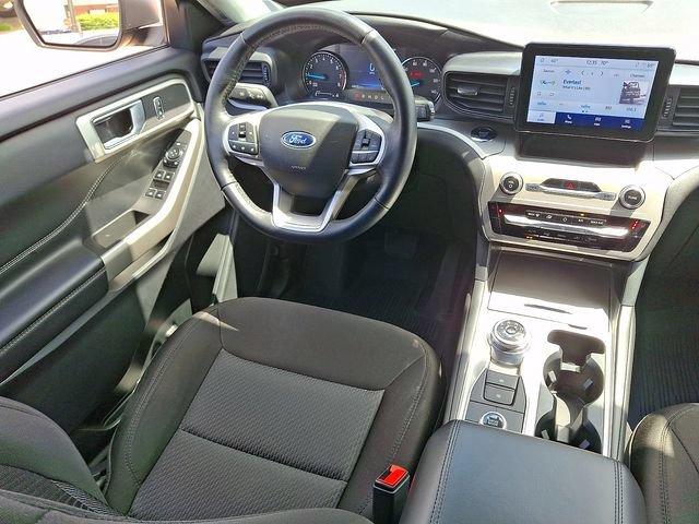 Used 2022 Ford Explorer XLT w/ Class IV Trailer Tow Package AWD/4WD image 14