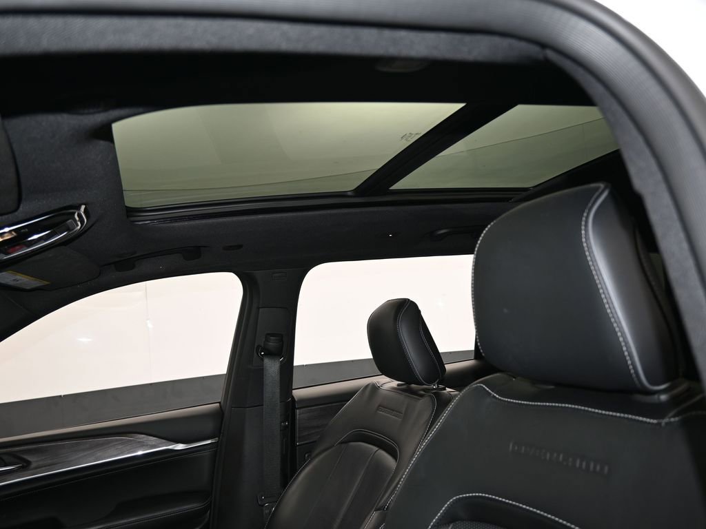 Used 2024 Jeep Grand Cherokee L Overland image 11