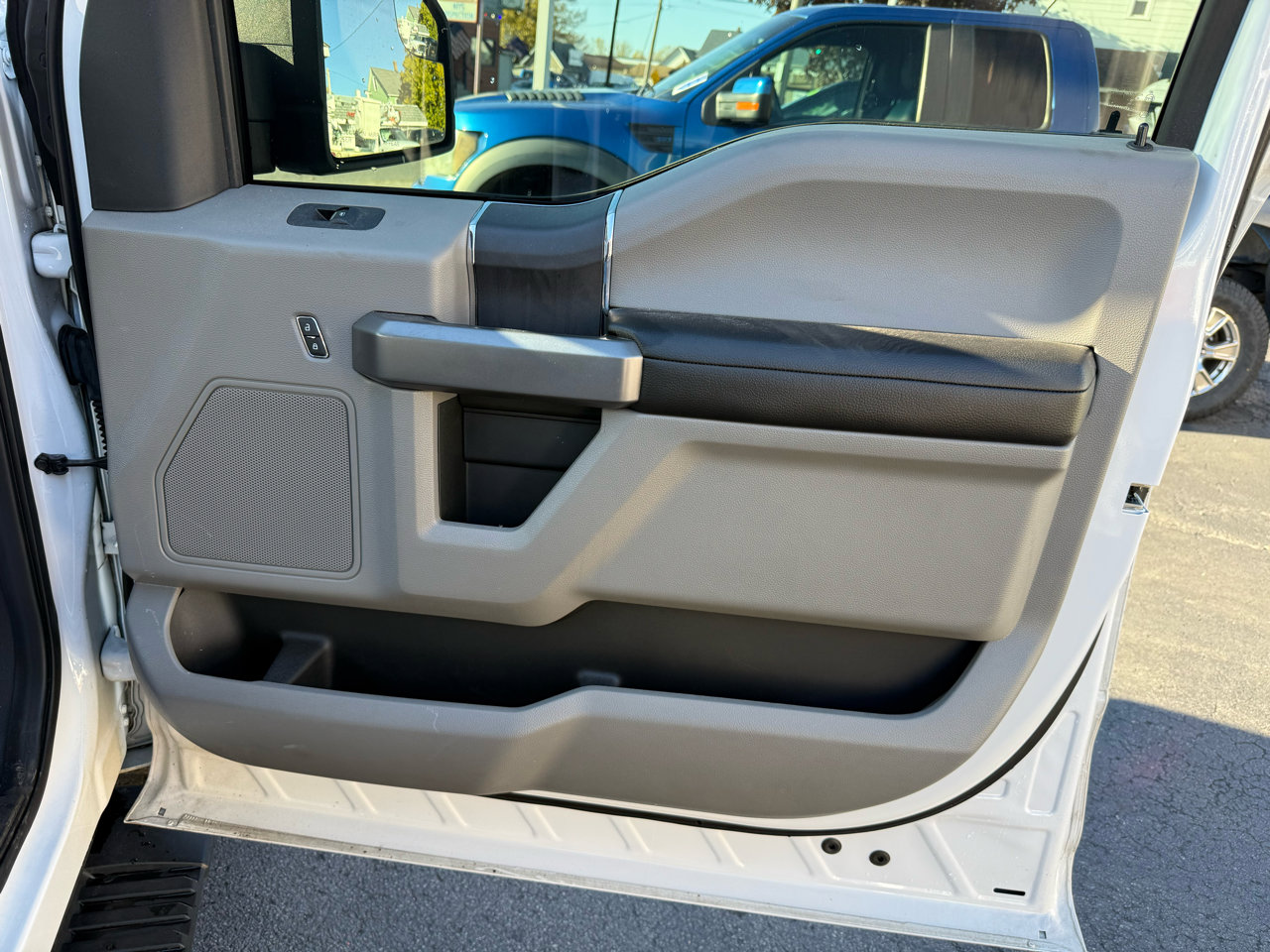 Used 2019 Ford F150 XLT w/ Equipment Group 301A Mid image 38