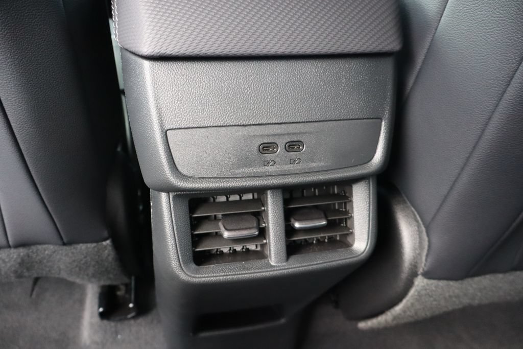 New 2027 Chevrolet Equinox LT w/ Convenience Package II FWD image 22