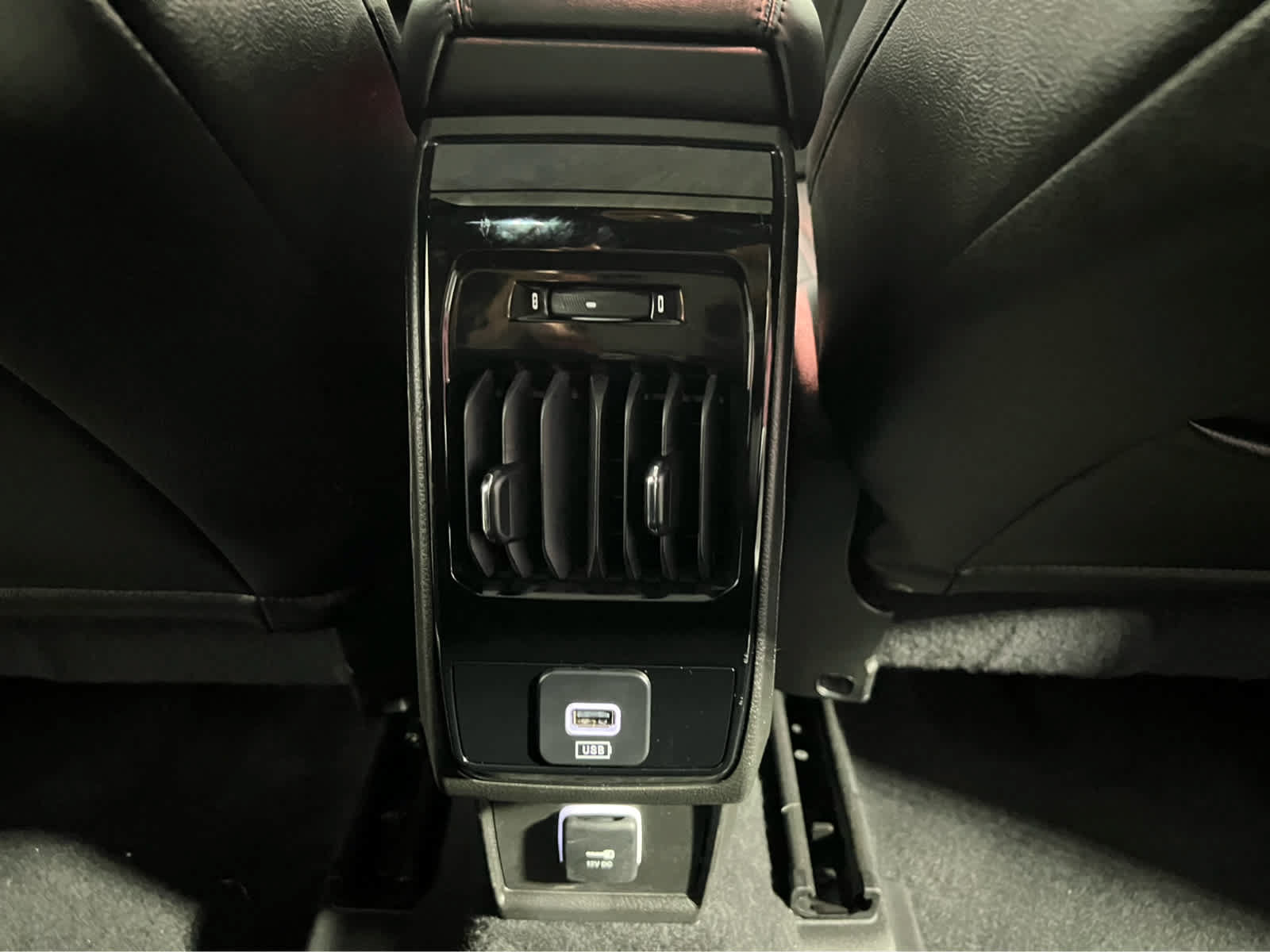 Used 2025 Jeep Compass Limited w/ Sun & Sound Group AWD/4WD image 11