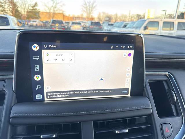 Used 2022 Chevrolet Suburban LT w/ Luxury Package image 13