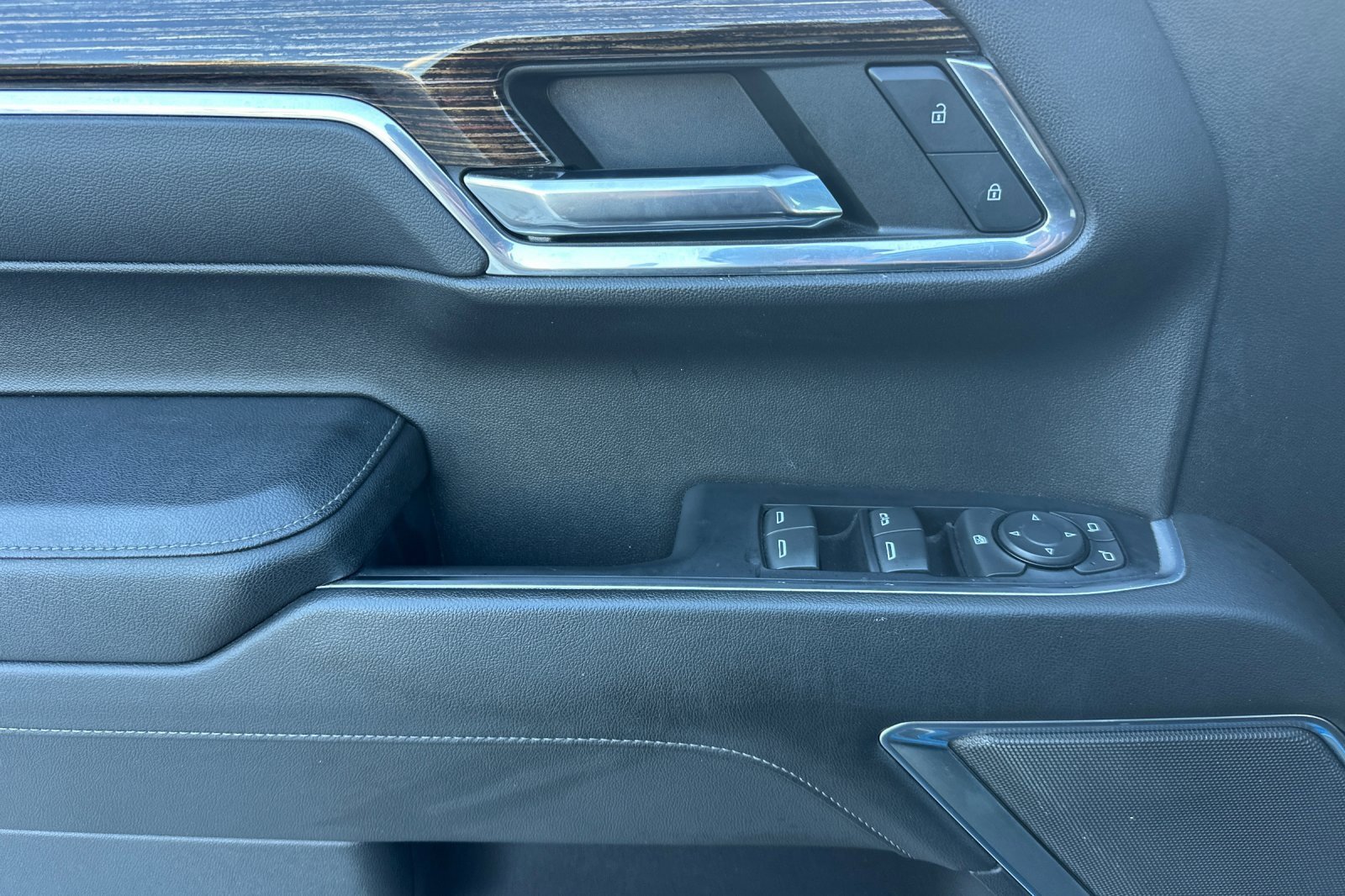 Used 2022 GMC Sierra 1500 Elevation image 12