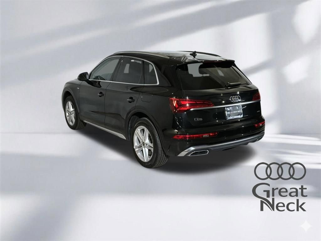 Used 2023 Audi Q5 e Premium w/ Convenience Package image 8