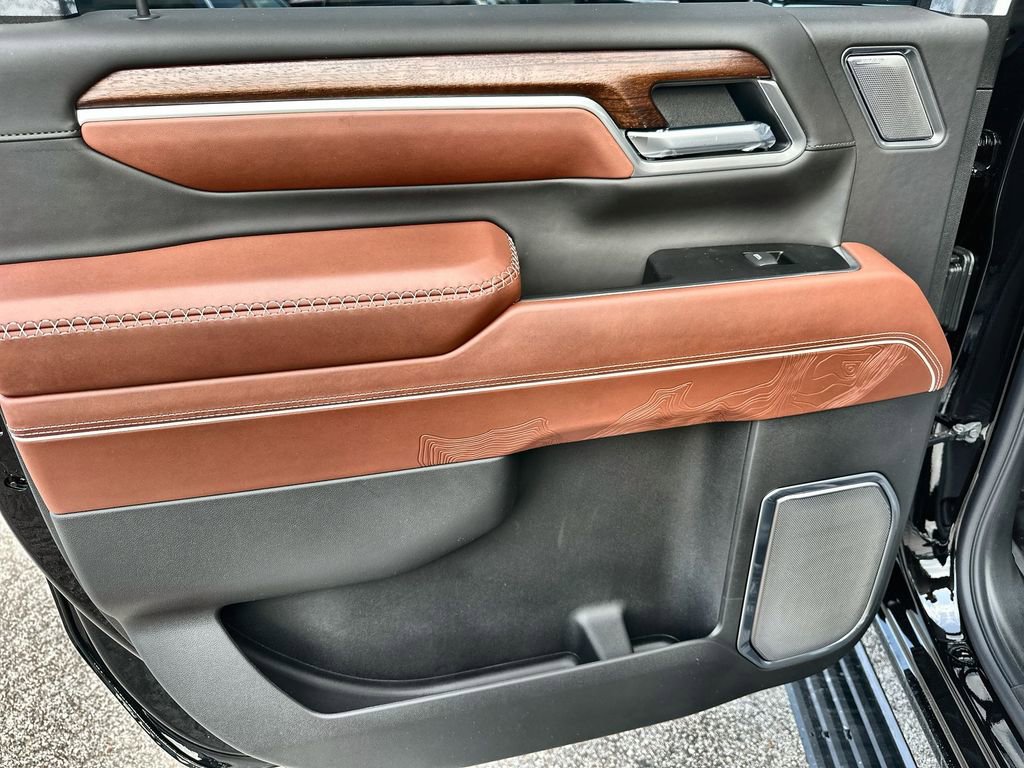 New 2026 GMC Sierra 2500 Denali Ultimate w/ Max Trailering Package image 15