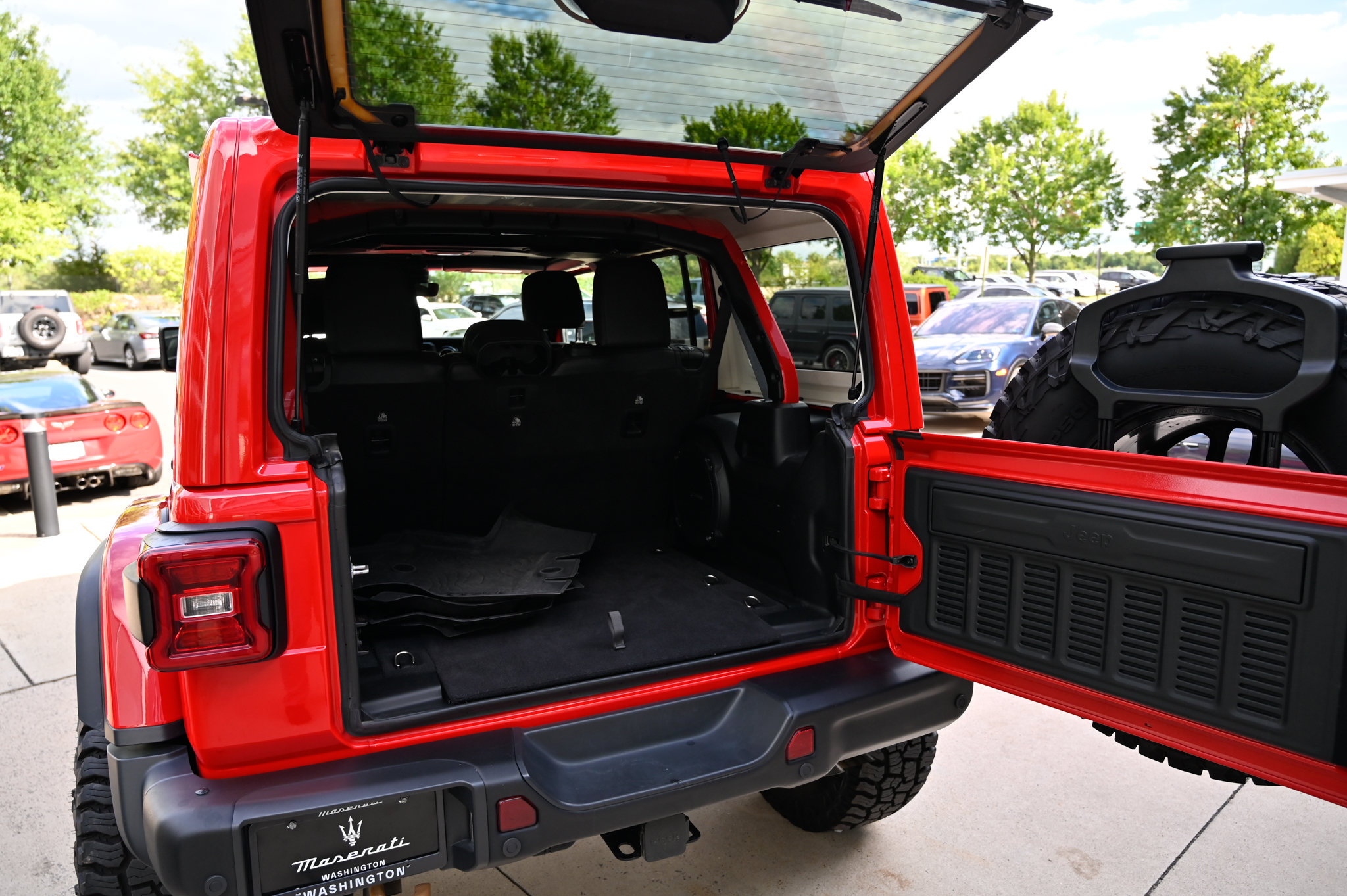 Used 2023 Jeep Wrangler Unlimited Rubicon 392 AWD/4WD image 43