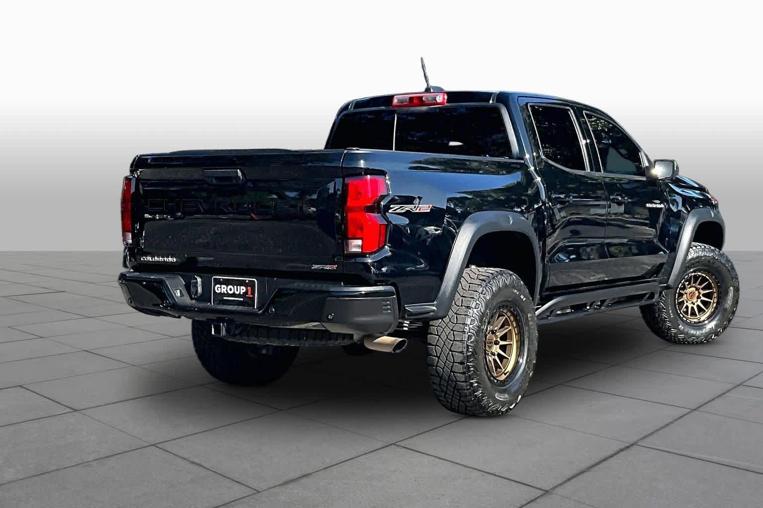 Used 2024 Chevrolet Colorado ZR2 w/ ZR2 Convenience Package III AWD/4WD image 13