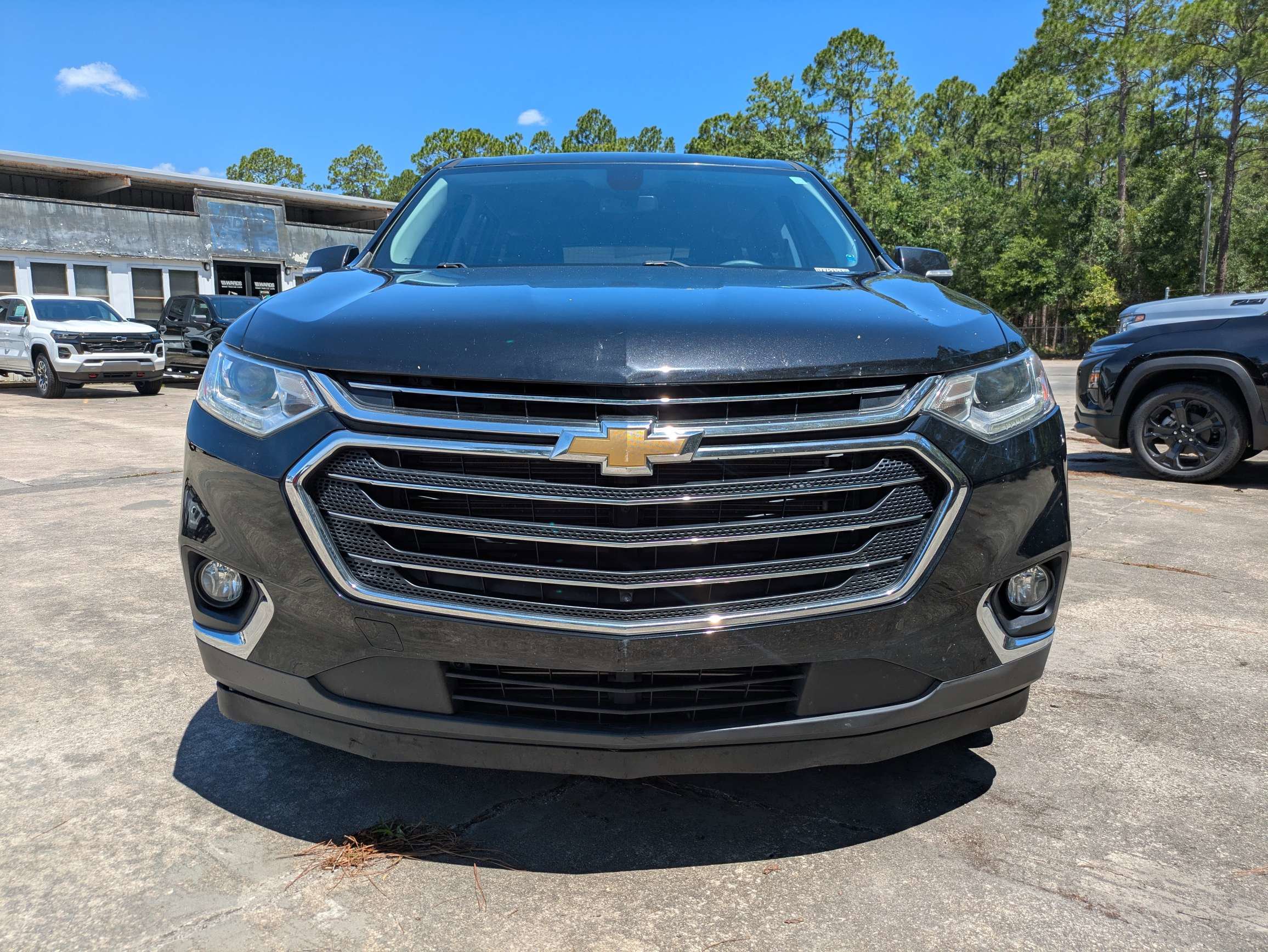 Used 2018 Chevrolet Traverse LT FWD image 23