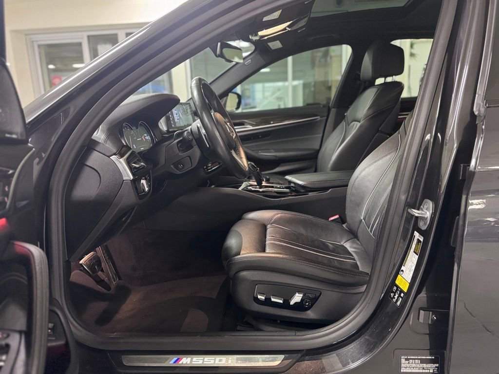 Used 2018 BMW M550i xDrive w/ Dynamic Handling Package image 7