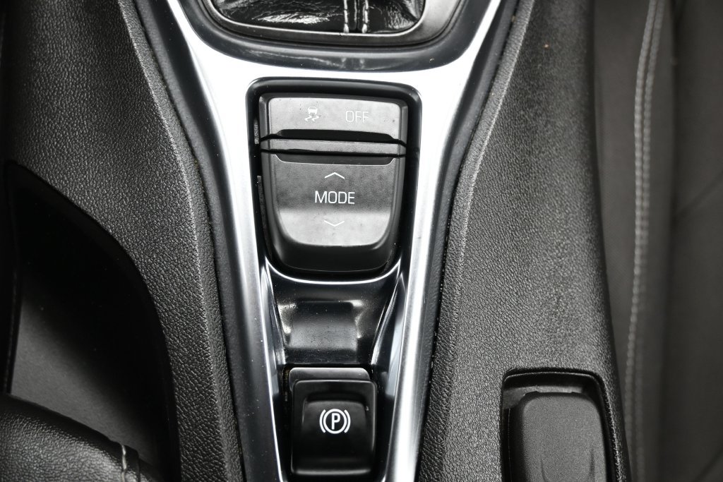 Used 2023 Chevrolet Camaro LT RWD image 20