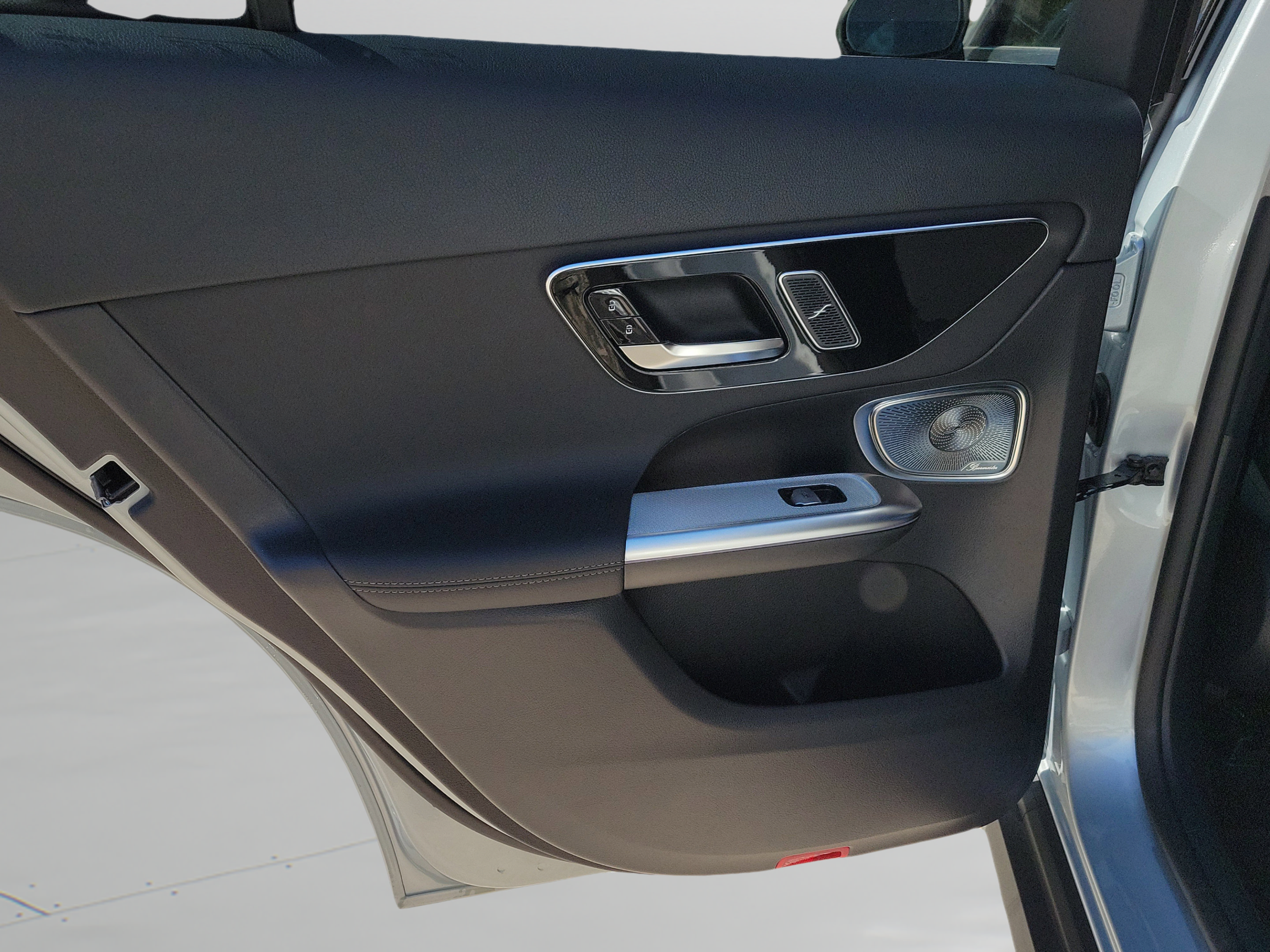 Used 2026 Mercedes-Benz GLC 300 image 28