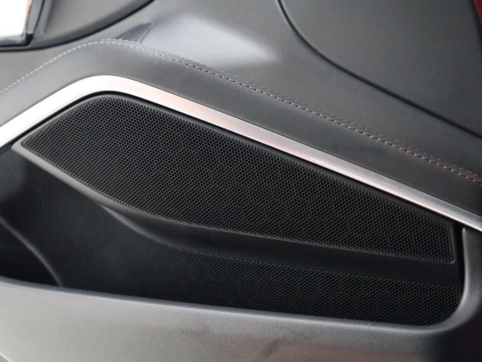 Certified 2018 Porsche 718 Cayman S RWD image 17
