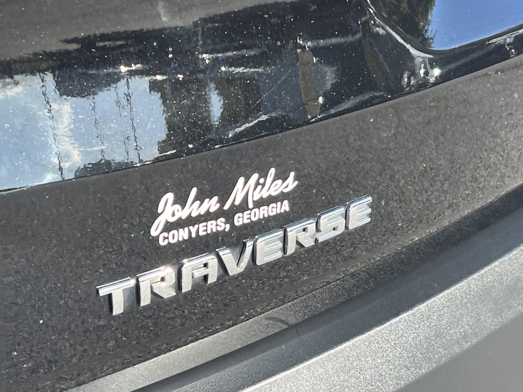 Used 2022 Chevrolet Traverse LT image 25