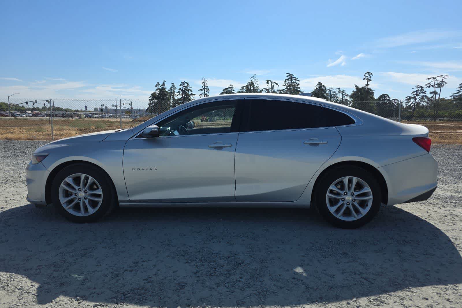 Used 2018 Chevrolet Malibu LT FWD image 6