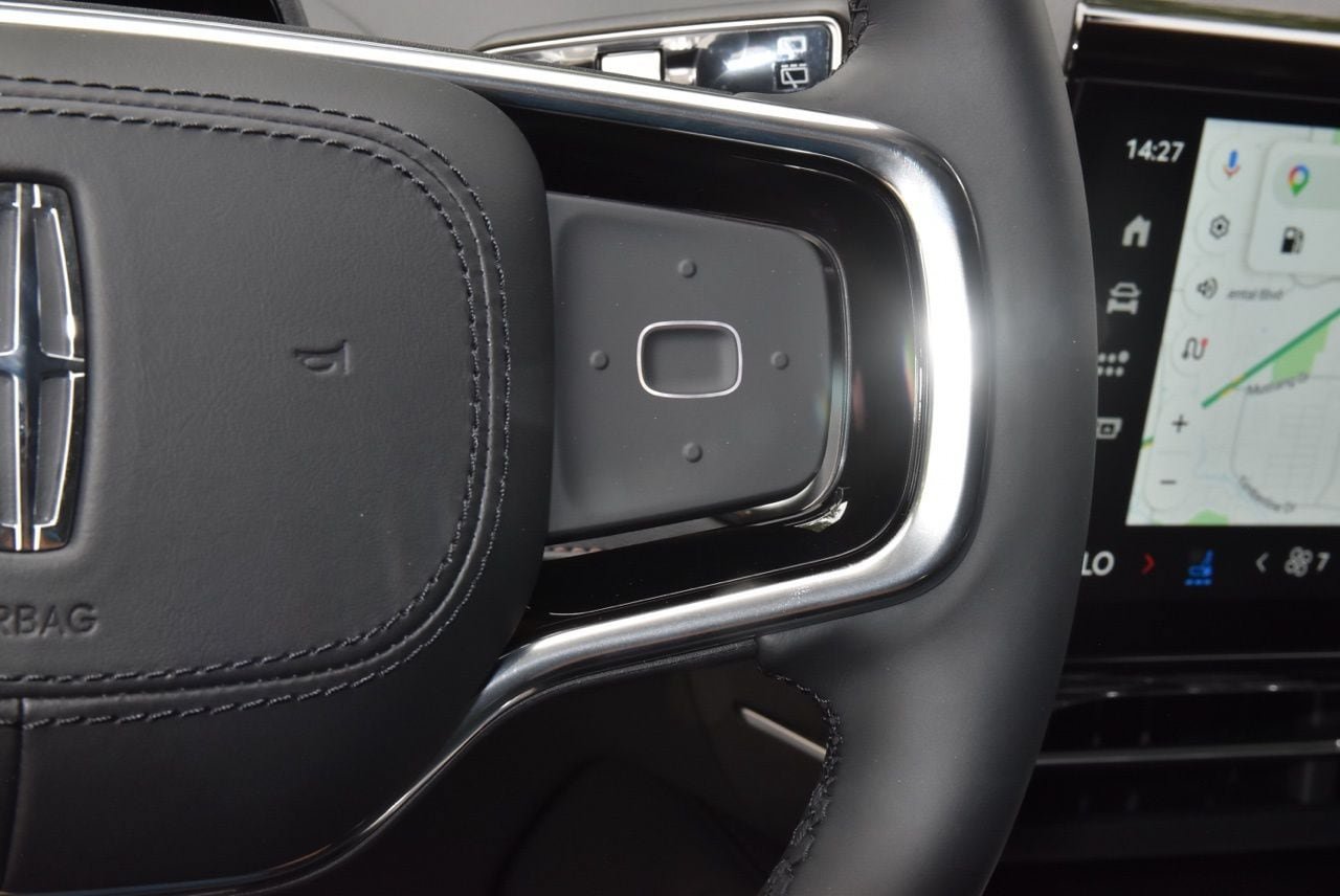 New 2026 Lincoln Nautilus Reserve w/ Jet Appearance Package AWD/4WD image 31