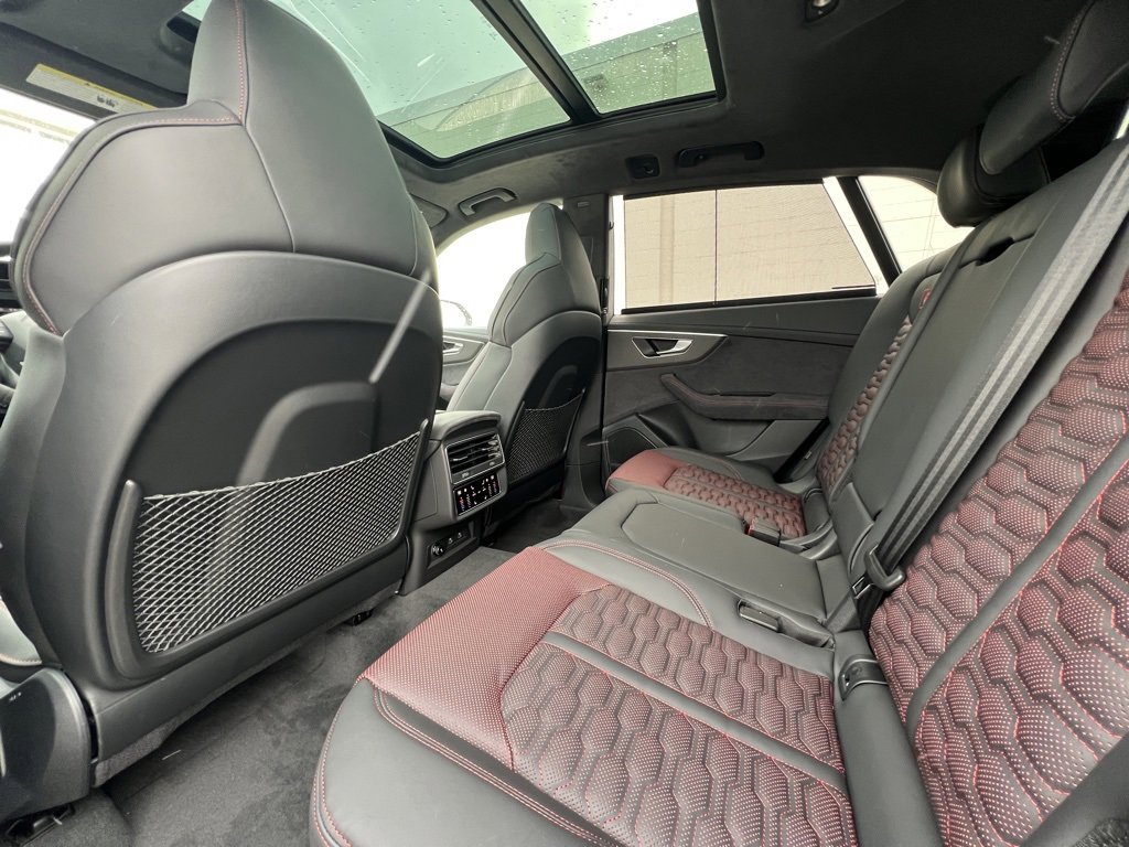 New 2026 Audi RS Q8 performance image 40