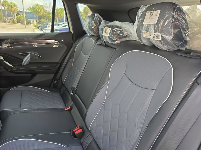 New 2026 Volkswagen Tiguan SEL R-Line AWD/4WD image 11