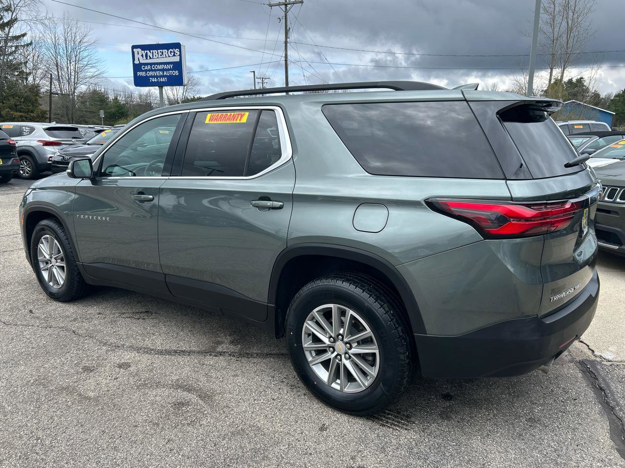 Used 2023 Chevrolet Traverse LT w/ LPO, Floor Liner Package AWD/4WD image 2