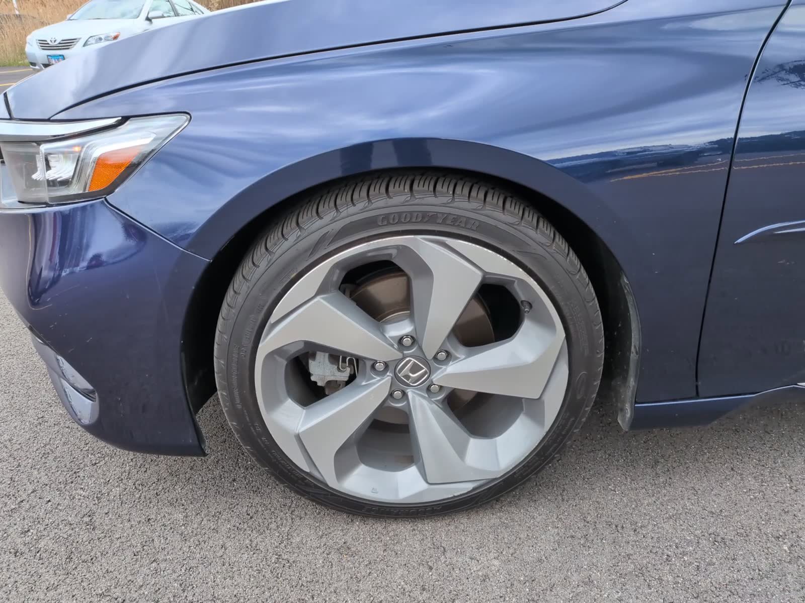 Used 2018 Honda Accord Touring image 9