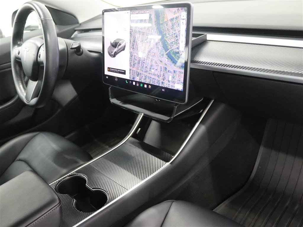 Used 2018 Tesla Model 3 Long Range RWD image 26