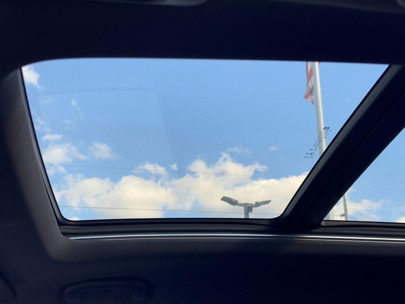 Used 2021 Chevrolet TrailBlazer RS w/ Sun and Liftgate Package image 26