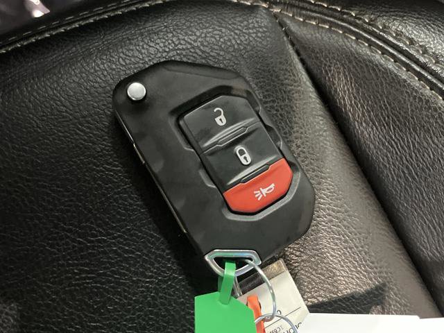 Used 2022 Jeep Gladiator Overland w/ Popular Equipment Package image 27