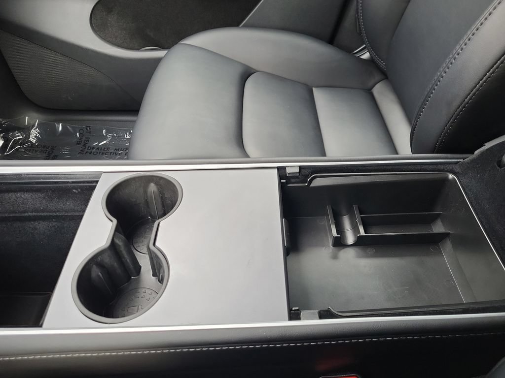 Used 2023 Tesla Model Y Performance AWD/4WD image 30