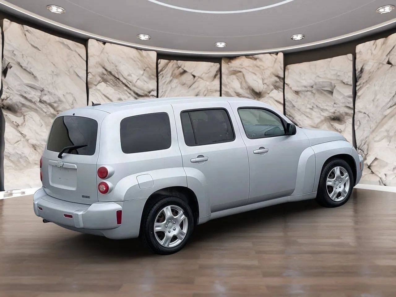 Used 2011 Chevrolet HHR LS FWD image 13