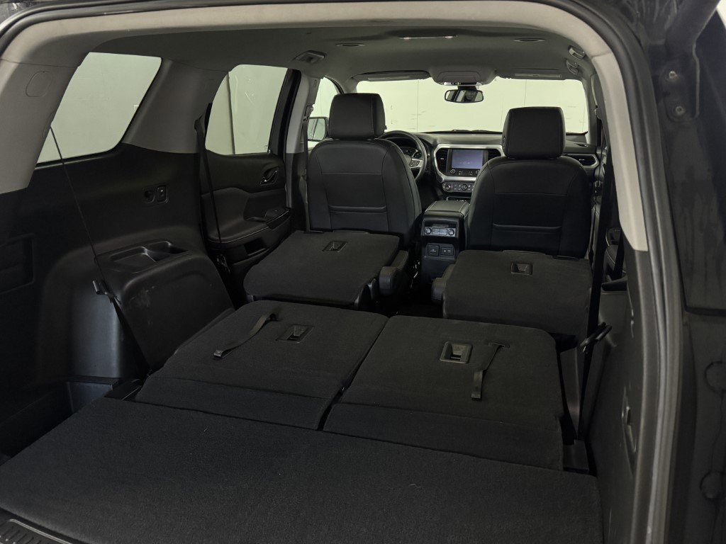 Used 2023 GMC Acadia SLT image 49