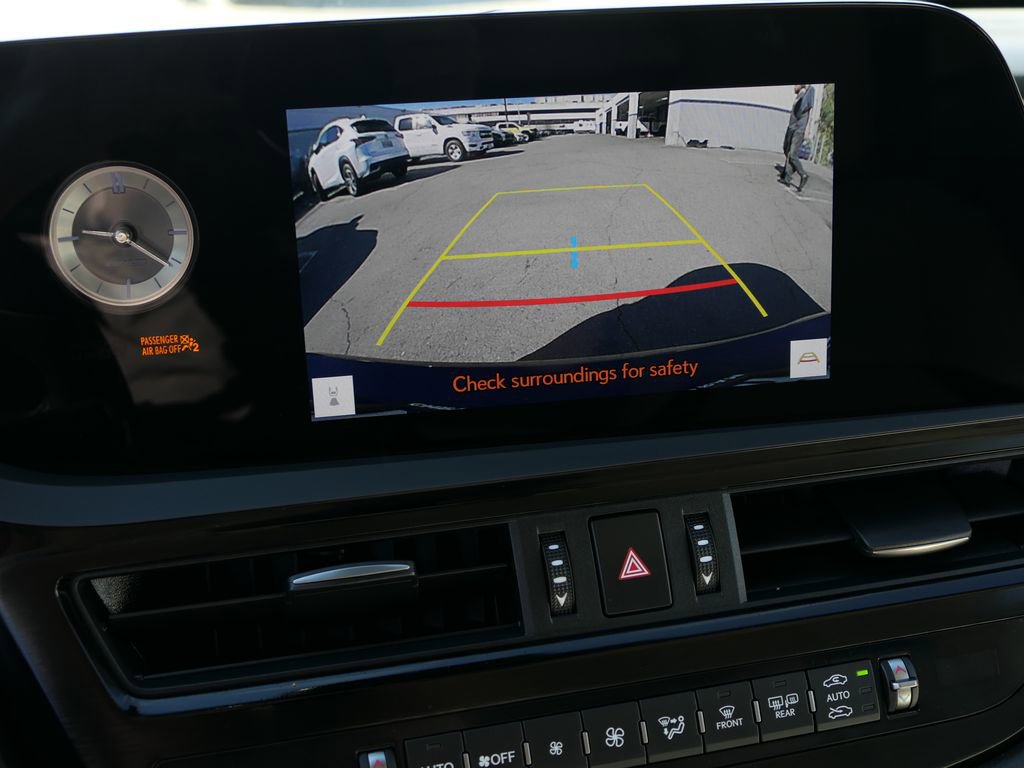 Used 2025 Lexus ES 300h w/ Premium Package image 20