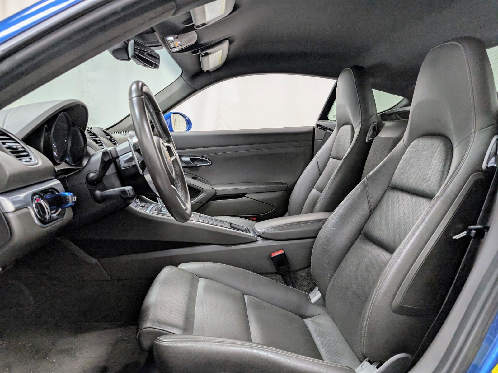 Used 2018 Porsche 718 Cayman S image 17