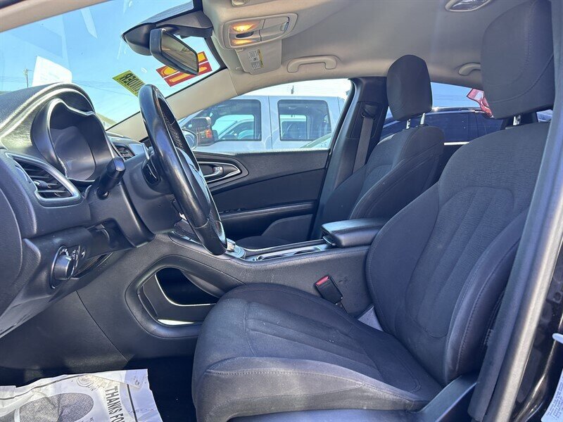 Used 2015 Chrysler 200 Limited w/ Convenience Group FWD image 14
